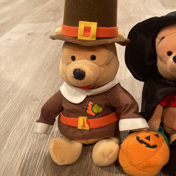 Vintage Disney Thanksgiving and Halloween Pooh Plush - Picture 4 of 5